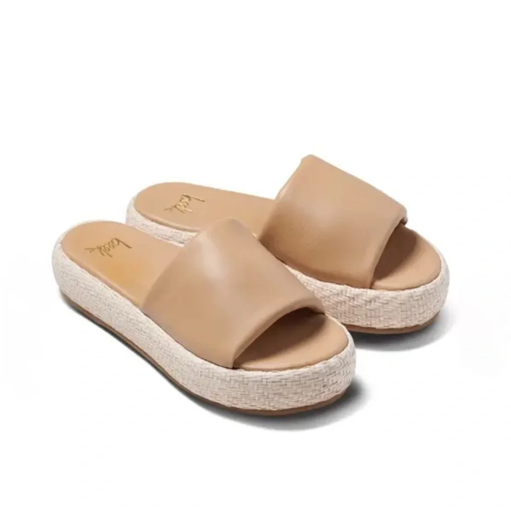 Beek Trumpeter Rafia leather sandal. Retail $280. New with box. - Picture 1 of 6
